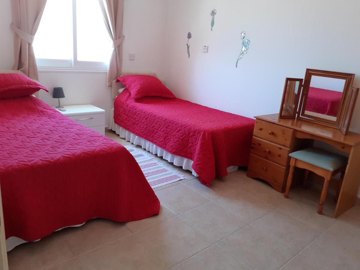 Villa Beautiful 2-Bed House In Mandria  Exterior foto